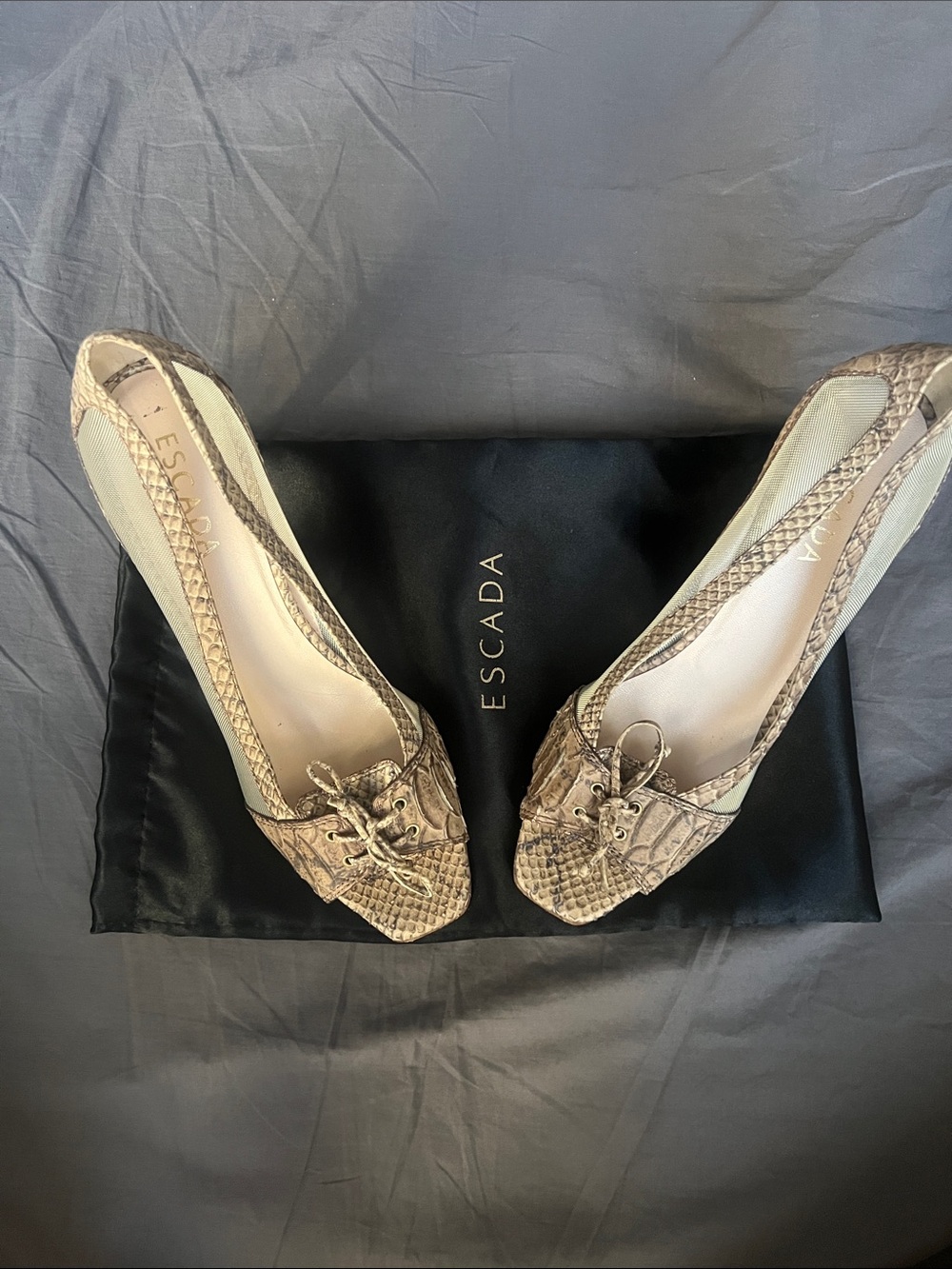 Escada Taupe Snakeskin-Print Bow-Trim Pumps